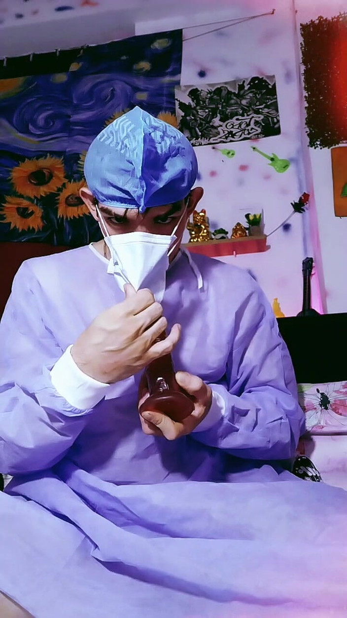 Maykiin: Estoy Enferma Y Mi Doctor Papi Me Recomendó Dildo Anal...