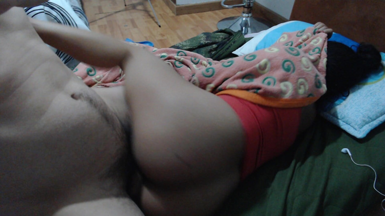 DiablaLatinaTour: 서비스 직원, 첫 데뷔로 내기를 치르다