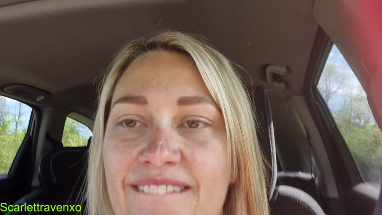 ScarlettRavenXO: Une femme fait du dogging au parc