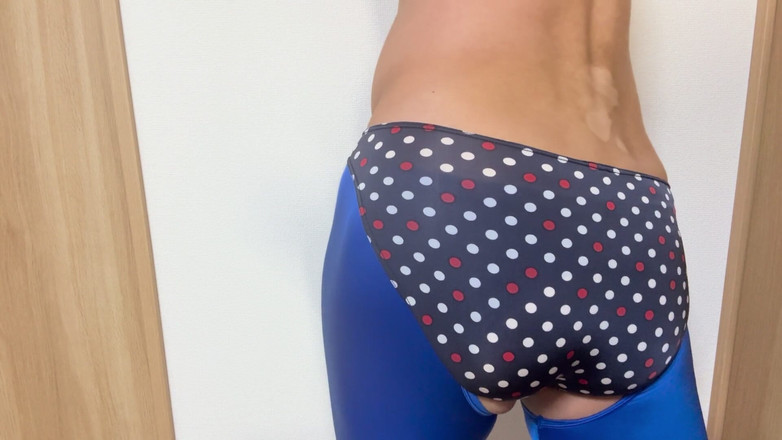 LovePantyBoy: Polka dot külot mastürbasyonu