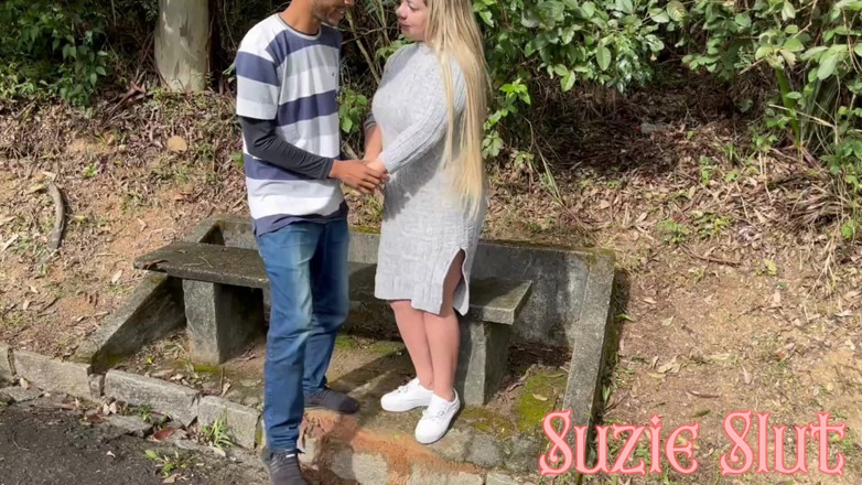 Suzie Hard Anal: Fui a conocer al amigo de mi hijastro en el...