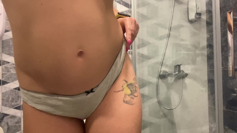Hairy couple: Pissing, Pee, Farting and Very Sexy Close up Hairy Pussy...