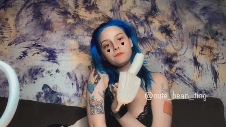 Alice Bean: Banana Tease
