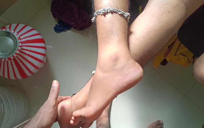 Laxi ammu: La zietta sposata si gode una scopata a tre con...