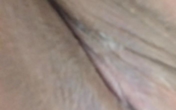Ultimmilf97: What Do You Think of This Pussy