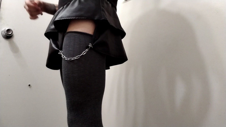 Vovxxx: Femboy Lex Chains Di Dalam