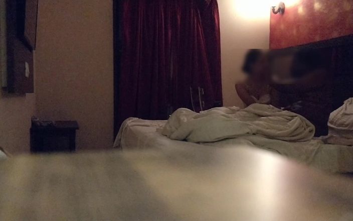 Trisha Hotness: Cam2_ lagi asik ngentot kontol besar sambil pakai kontol besar