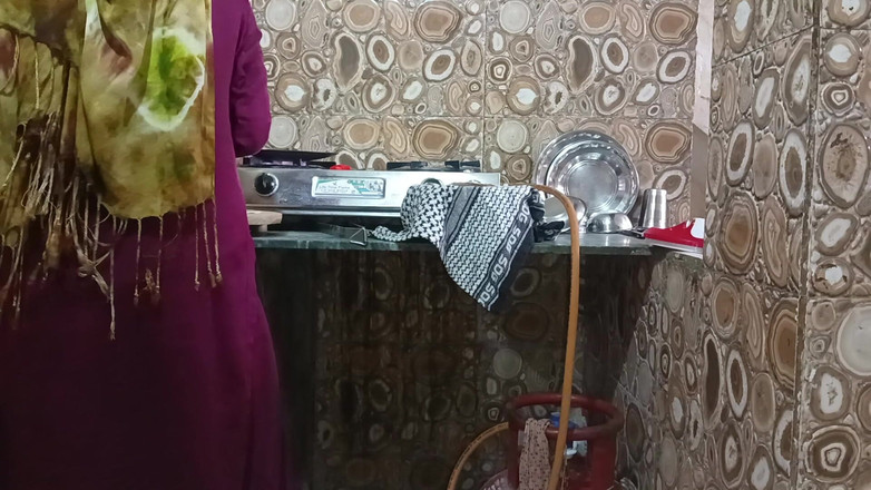 Bhabhi UP: Ich ging heute mit der ehefrau eines freundes in die...