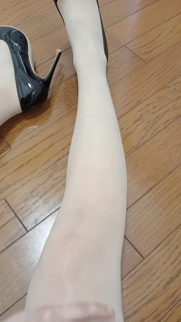 Mayumi Kanzaki: パンスト脚