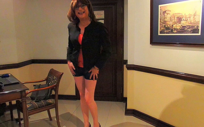 HectorChile1969: Crossdresser Fernanda Gomez Czasami po prostu nie dobierz strojów dobrze