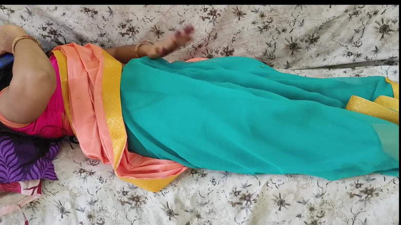 Mumbai Ashu: Mumbai ashu ateşli sari seks videosu ofiste patron Hintçe rol...