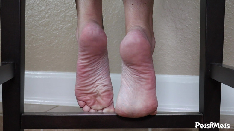 PedsRMeds: Myprettyfeet8 Bare Feet Under the Chair