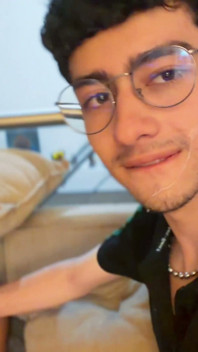 Koulí mi koule a bere mi mléko po běhu