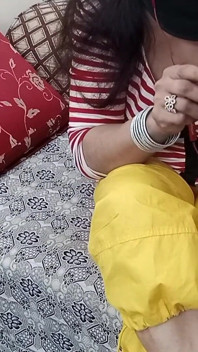 Hindi Kotor Berbicara Di Panggilan Video Dan Fisting Dildo