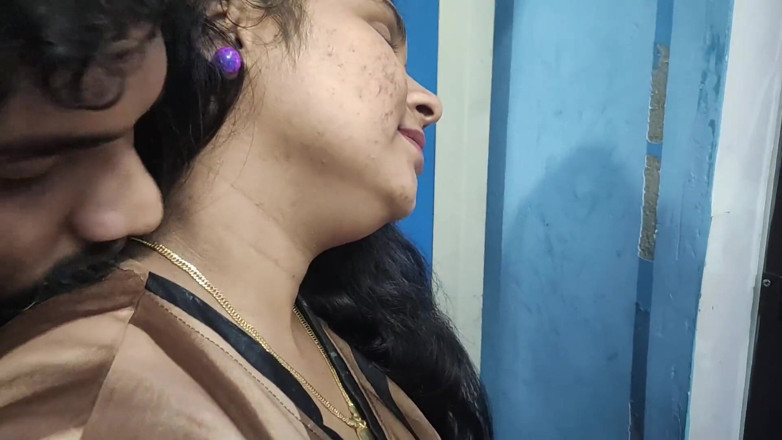 Vaigavarun45: Desi Indian Malayali Couple Nighty Hard Fuck in Bedroom