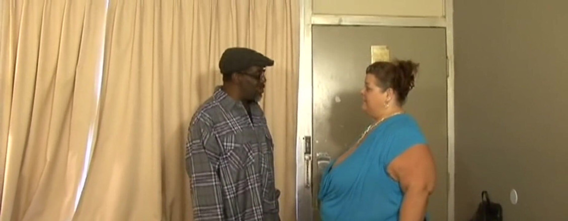Porn Rap Star: Gadis gemok ini suka banget nyepong kontolku