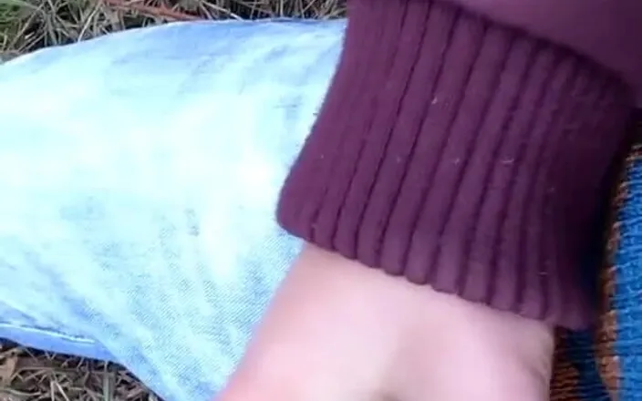Idmir Sugary: Foreskin Cum - Cumshot Outdoor