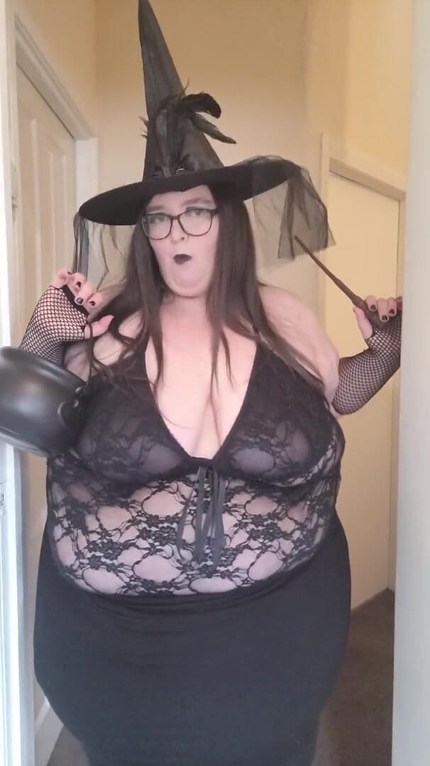 SSBBWLadyBrads: The fat ssbbw bully witch