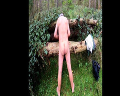 Andy: Wichsen im wald