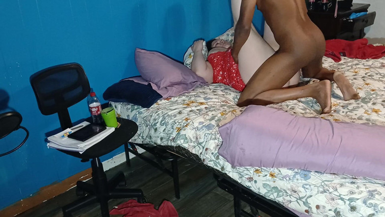 Sloppylynn: Culona tiene el coño roto bien por su gran polla...