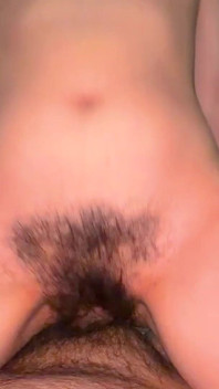 DELIZIOSO SESSO A LETTO FINISCE CON LA FIGA PIENA!