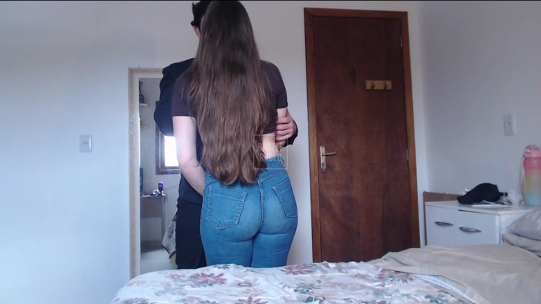 ApoloAngell: Amateur Couple Films Real Sex and Leaks It on Xvideos