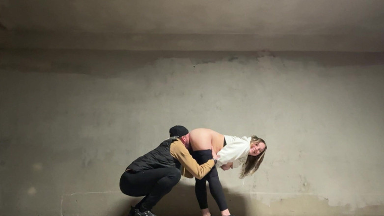 Mya Lane: Ehefrau fickte in der innenstadt nach einer party unter einer...