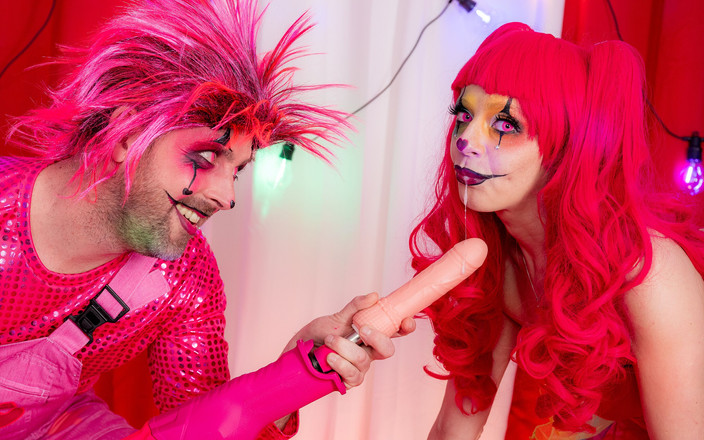 Emojizz: 快来加入粉色鸡巴疯狂的小丑