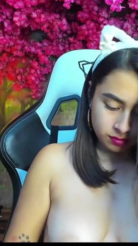 Sexy přírodní prsa Kaed Sex Teen