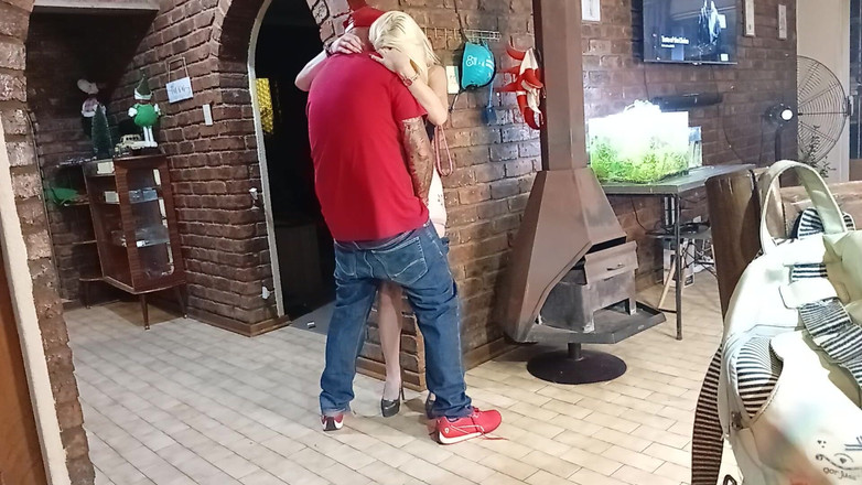 18blondteen: Застукала своего мужа за изменой с дешевой проституткой