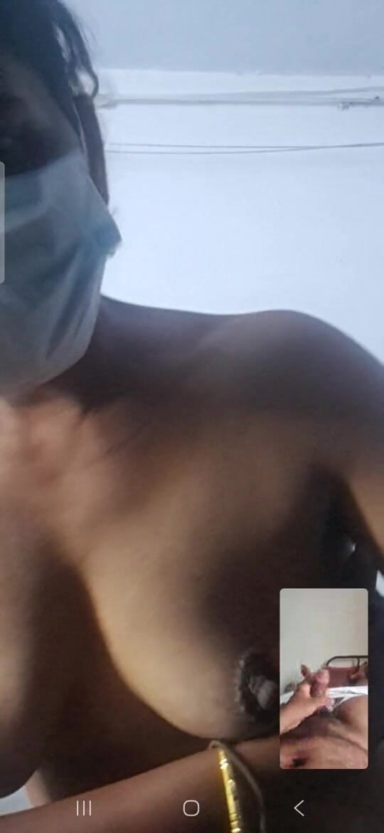 Jayaselvi: Köylü teyze seksi görüntülü görüşme servisi