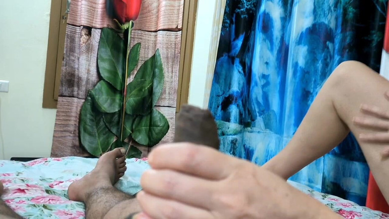 Bolly Karma: 주인에게 따먹히는 걸 좋아하는 노예 밀프