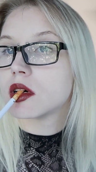 Ashtraygirl