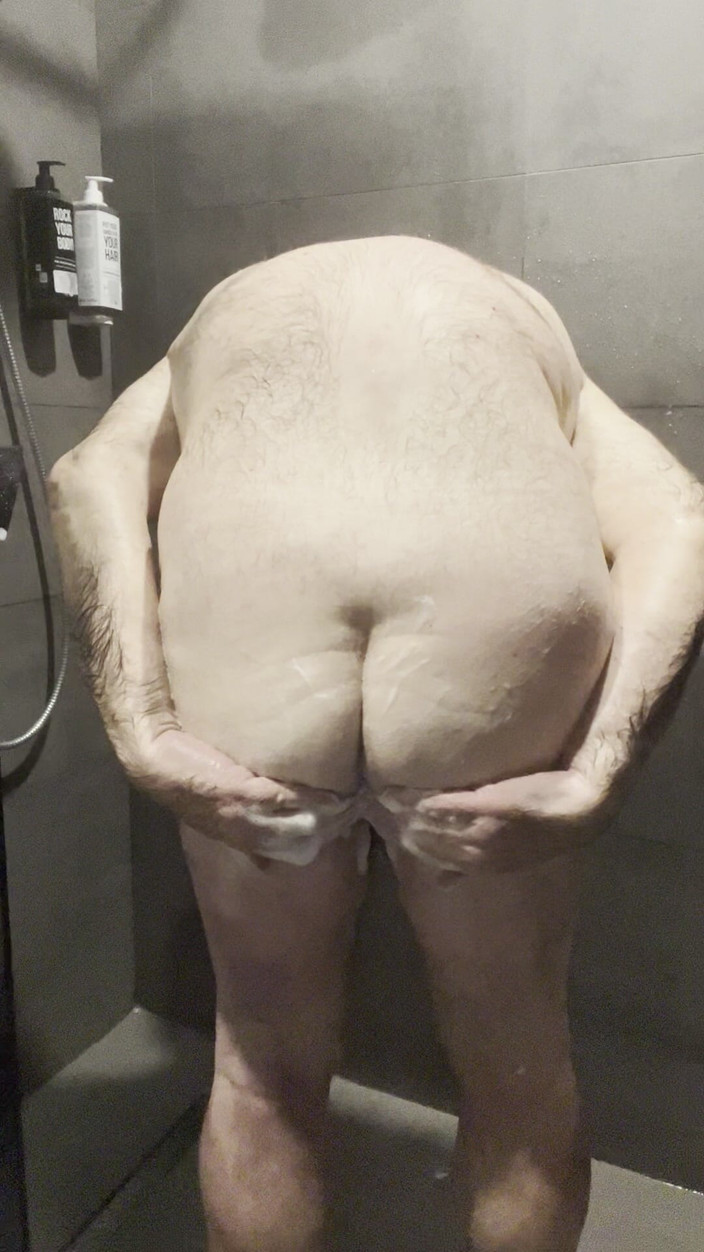 Coach Karl dude lodge: 2026, ziua dușului, de Sfântul Valentin, 4