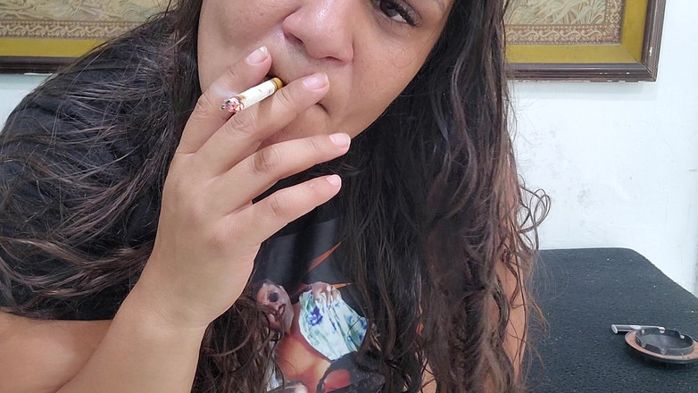 Paty Bumbum: Fumatul fetish și orgasmul