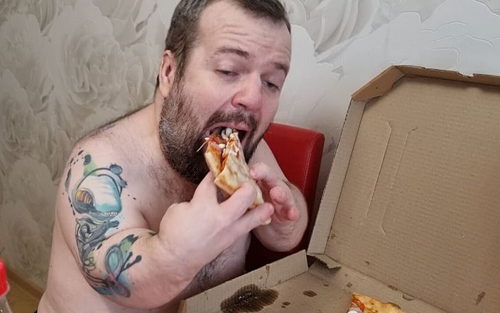 Midget120: Midget Eats Pizza Like a Pig and Then Cum on...