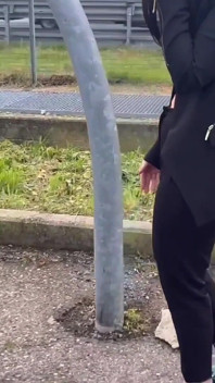 見知らぬ人に高速道路で牽引される
