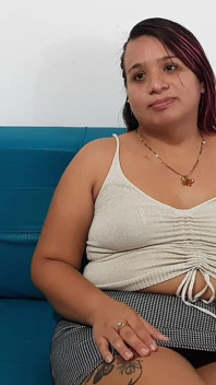 Mulher colombiana quer gravar conteúdo pornô