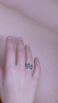 Audiție porno cu frumoasa roșcată spaniolă Lilyan Red cu futai dur