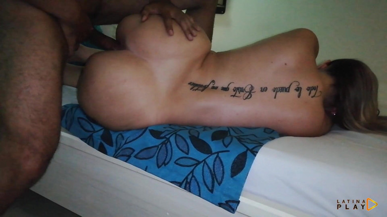 LatinaPlay: Blonde MILF mit dickem hintern mit riesigen titten und fettem...