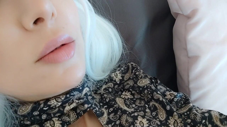 savannahamatoriale: Aku harus bersendawa! Aku buka mulutku dan ...