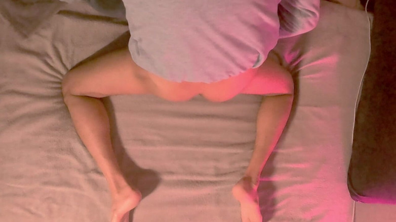 Manpicdeathmatch: Makura Menari dengan Bantal