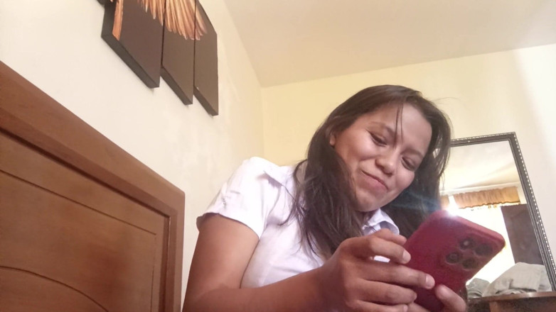 Moo DBOXXX: Mi secretaria me dice que solo folla conmigo y toma...