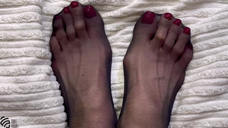 LizaVirgin: Superbe fétichisme des pieds par Liza Virgin