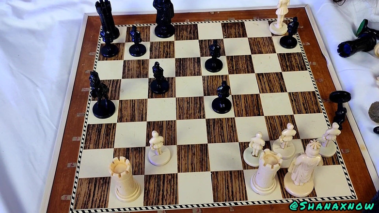 Shanaxnow: Gioco a scacchi regina sborra in bocca
