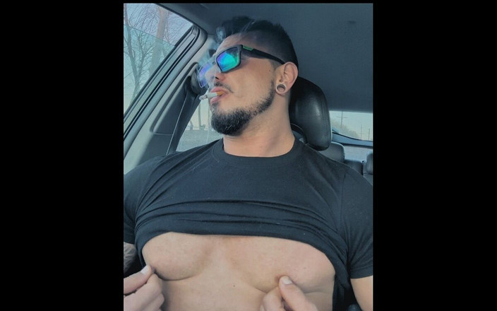 Reds and Muscles: 先生，你能接受一次骑乘吗？