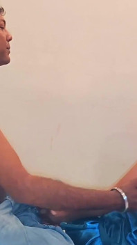 Bhabhi đã có Bolwjob và bú với mảnh vụn của cô ấy