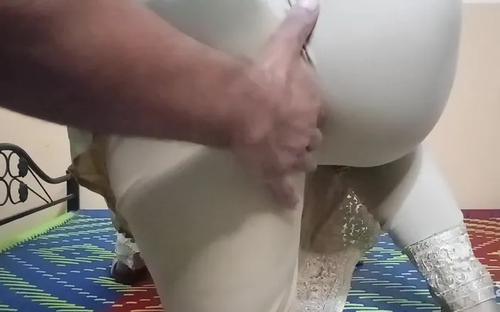 Faryal: Pakistani Big Ass Girlfriend Coming Home