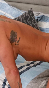 Sara St. Clair bare sarapraij par chalti hai