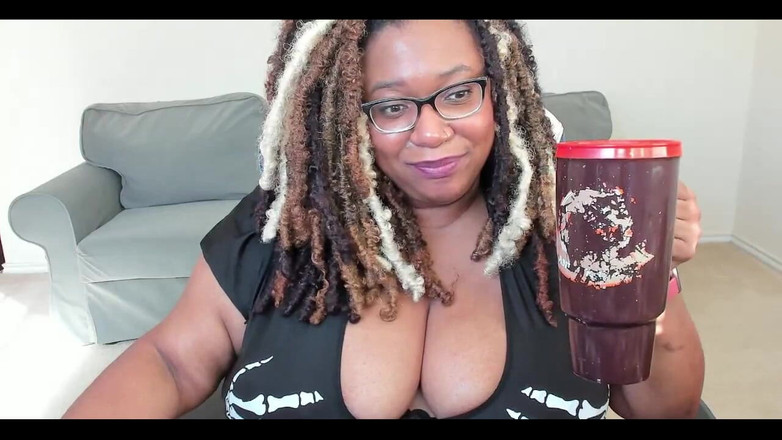 Josie4yourpleasure: 내 큰 젖탱이와 배